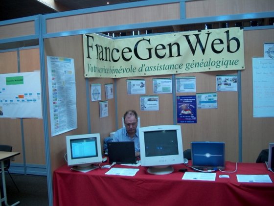 Macon 2005 - le stand FranceGenWeb