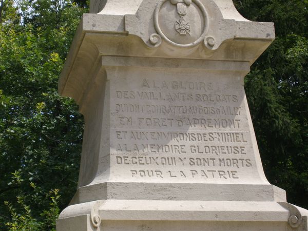 AillysurMeuse, monumentossuaire du Bois d'Ailly — WikiGenWeb